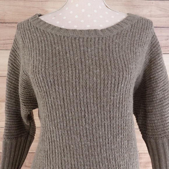 EXPRESS ROUND NECK MERINO WOOL ACRYLIC SWEATER WOMENS SIZE M MEDIUM - Picture 1 of 6